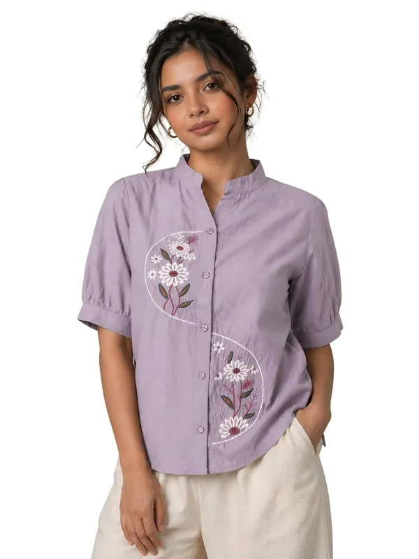 Womens_Embroidered_Button_Down_Shirt