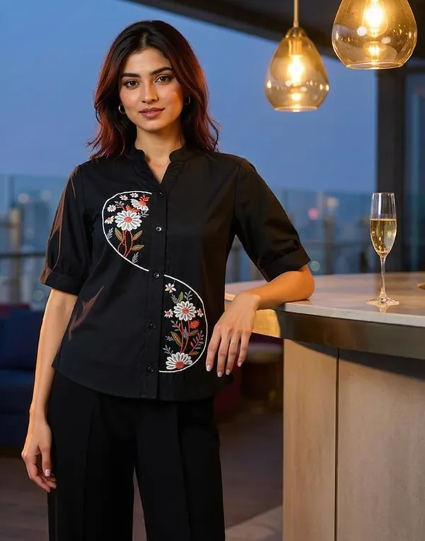 Womens_Embroidered_Button_Down_Shirt