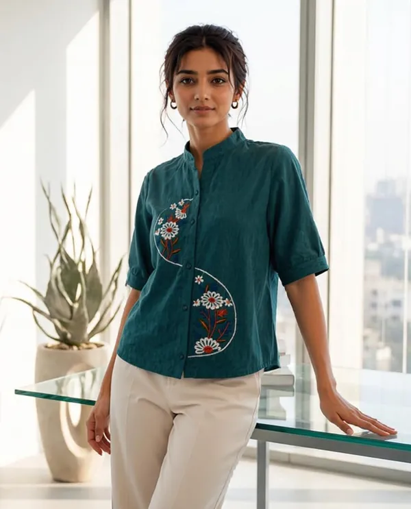 Womens_Embroidered_Button_Down_Shirt