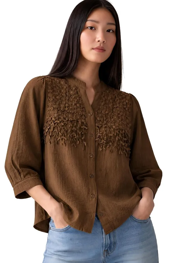 Womens_Embroidered_Button_Down_Shirt