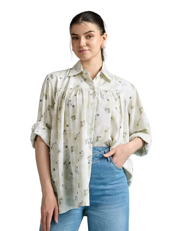 Womens_Collared_Button_Down_Shirt