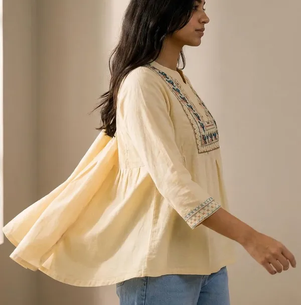 Women_Cotton_Blend_Kurti_Top