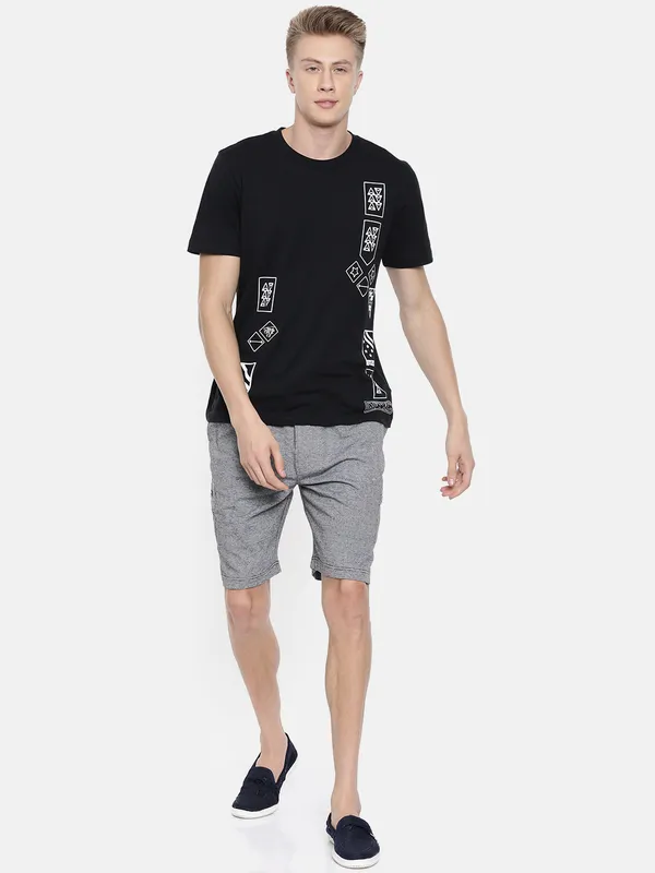 Grey_Cotton_Blend_Elasticated_Shorts_With_Zipper_Pocket_For_Men