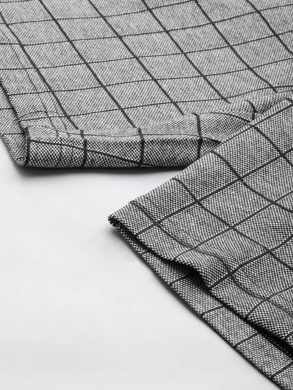 Grey_Checked_Cotton_Blend_Drawstring_Shorts_For_Men