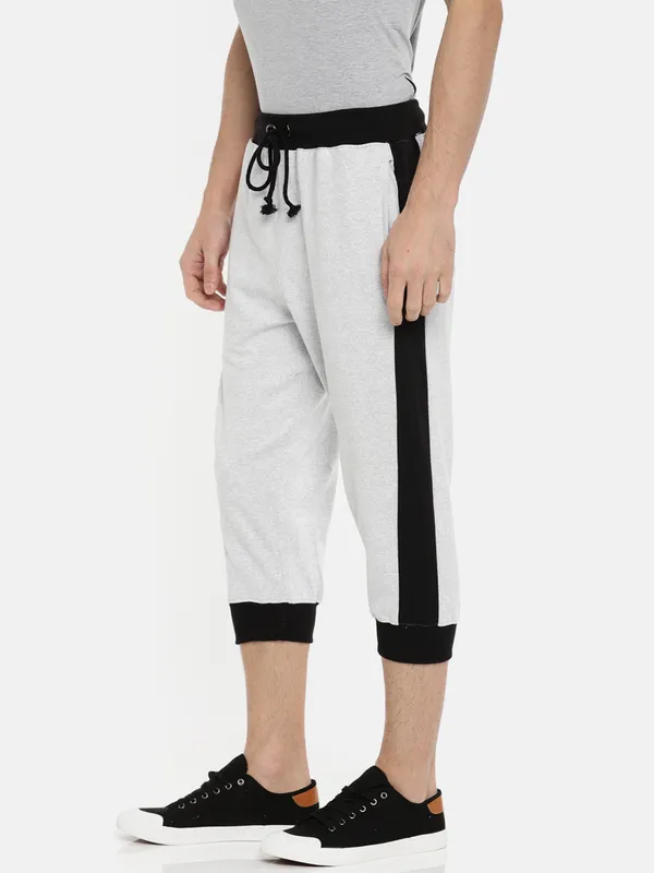 Grey_And_Black_Cotton_Colorblock_Capri_Joggers_For_Men
