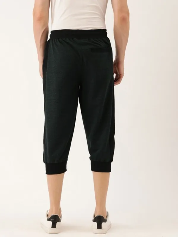 Black_Cotton_Blend_Relaxed_Fit_Capri_Joggers_For_Men