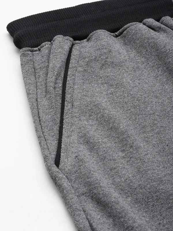Grey_Cotton_Blend_Relaxed_Fit_Shorts_For_Men