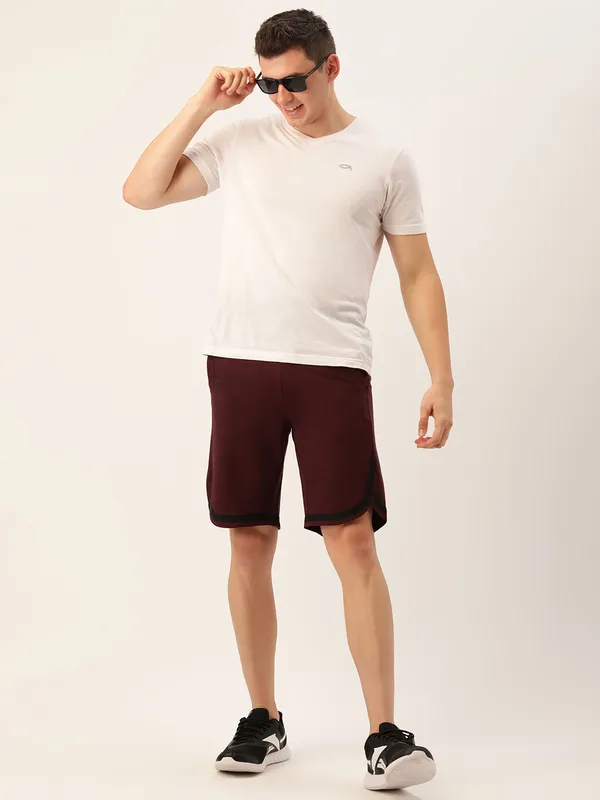 Maroon_And_Black_Cotton_Knit_Drawstring_Shorts_For_Men