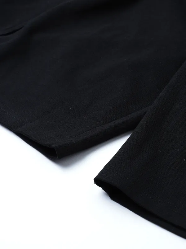Black_Cotton_Blend_Slim_Fit_Shorts_For_Men