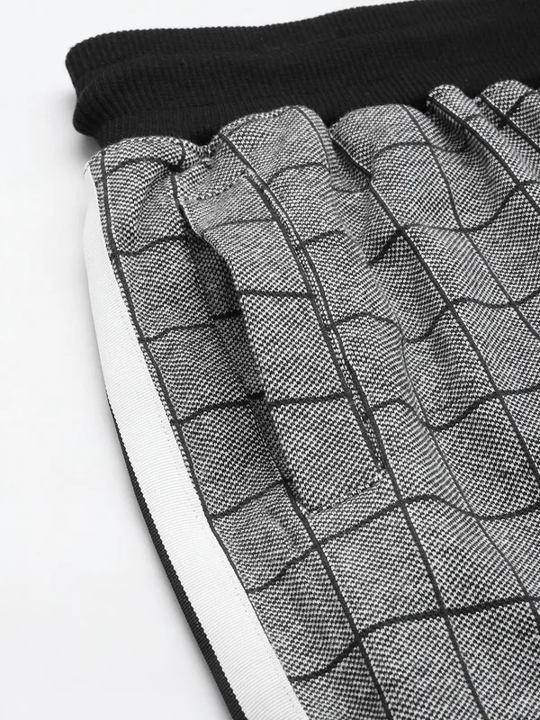 Grey_Checkered_Cotton_Blend_Side_Stripe_Sports_Shorts_For_Men