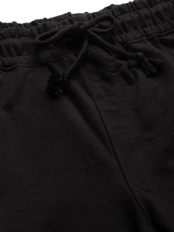 Black_Cotton_Blend_Cargo_Shorts_For_Men