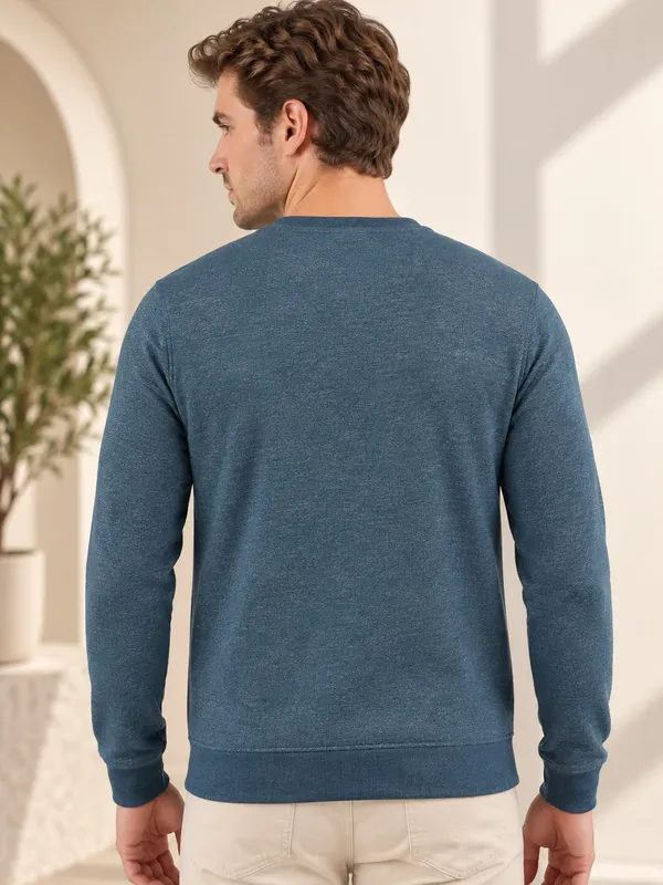 Blue_Textured_Regular_Fit_Sweatshirt_for_Men