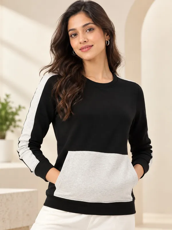 Black_Cotton_Blend_Casual_Sweatshirt_for_Women