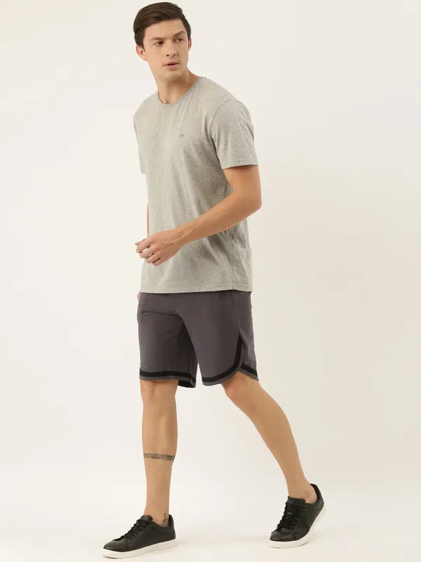 Grey_Contrast_Trim_Cotton_Blend_Sports_Shorts_For_Men