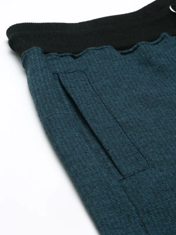Dark_Green_Cotton_Blend_Drawstring_Casual_Shorts_For_Men