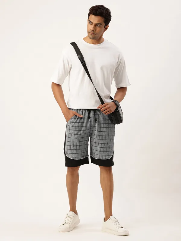 Grey_Checked_Cotton_Blend_Drawstring_Shorts_For_Men