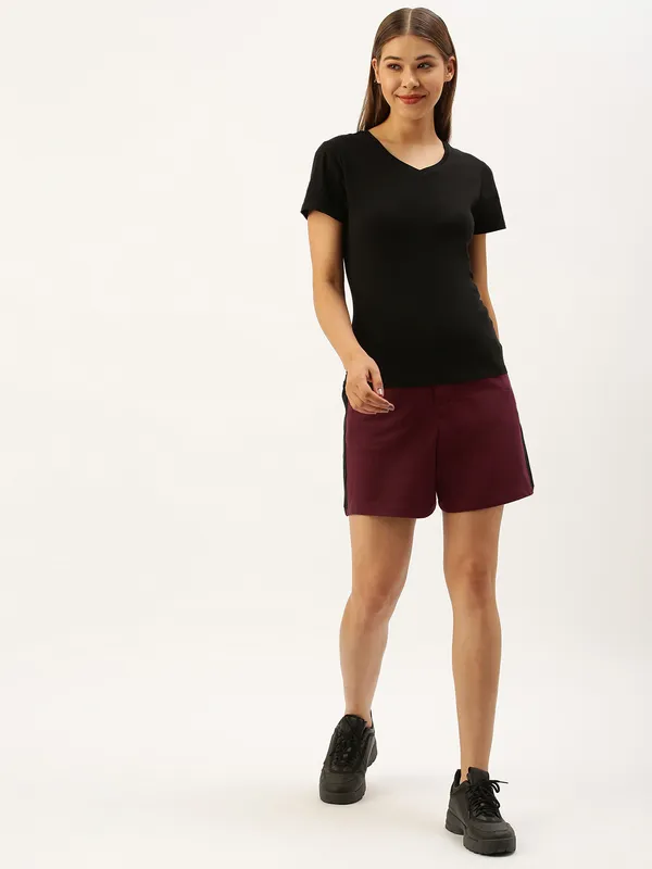 Maroon_Cotton_Blend_Relaxed_Fit_Drawstring_Shorts_For_Women