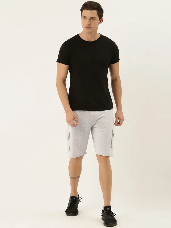 Light_Grey_Cotton_Blend_Cargo_Shorts_With_Drawstring_For_Men