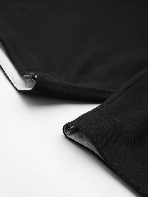 Black_Cotton_Blend_Drawstring_Casual_Shorts_For_Men