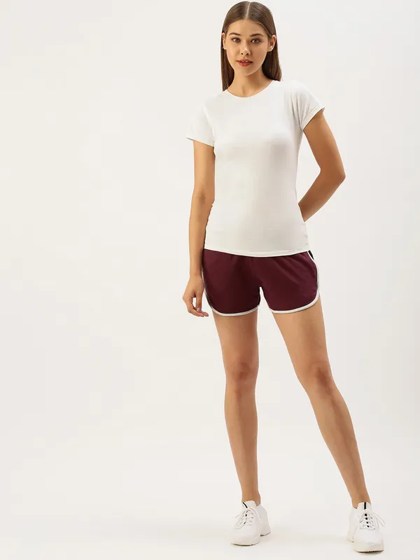 Maroon_Cotton_Running_Shorts_With_White_Piping_For_Women