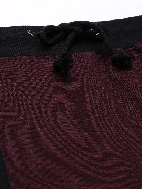 Maroon_Cotton_Blend_Casual_Shorts_For_Men