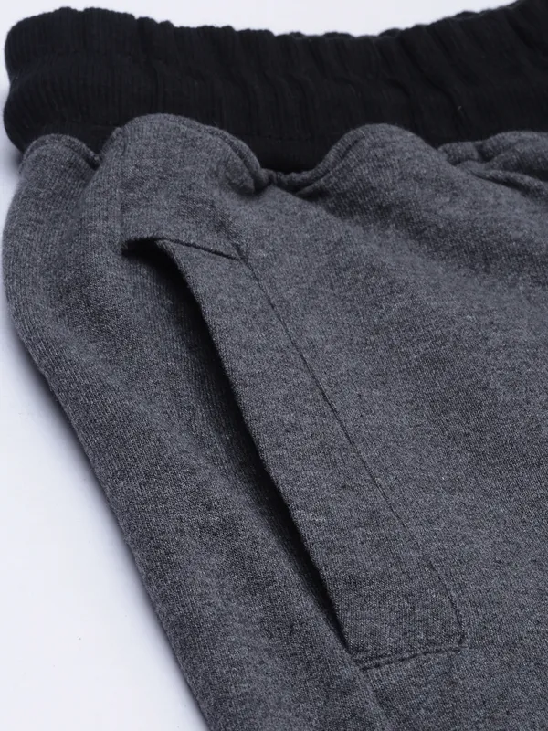 Grey_Cotton_Blend_Relaxed_Fit_Drawstring_Shorts_For_Men