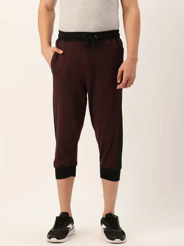Maroon_And_Black_Cotton_Blend_Cropped_Joggers_For_Men