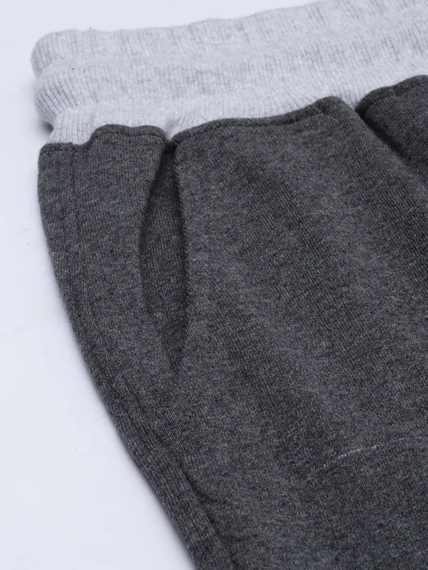 Grey_Melange_Cotton_Blend_Casual_Shorts_For_Men