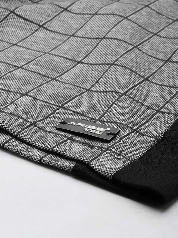 Grey_Checked_Cotton_Blend_Drawstring_Shorts_For_Men