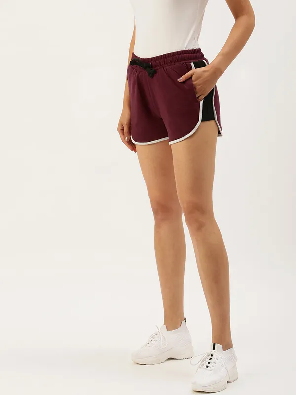 Maroon_Cotton_Running_Shorts_With_White_Piping_For_Women