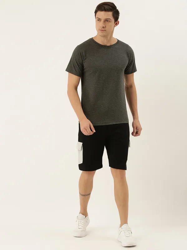 Black_Cotton_Blend_Relaxed_Fit_Contrast_Pocket_Shorts_For_Men