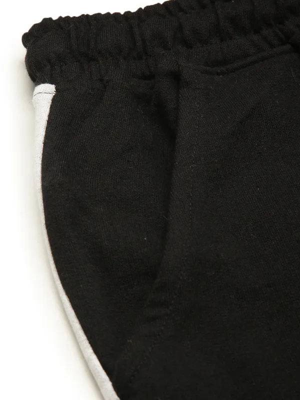 Black_Cotton_Blend_Drawstring_Sports_Shorts_For_Women