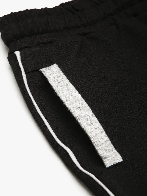 Black_Cotton_Relaxed_Fit_Dolphin_Shorts_For_Women