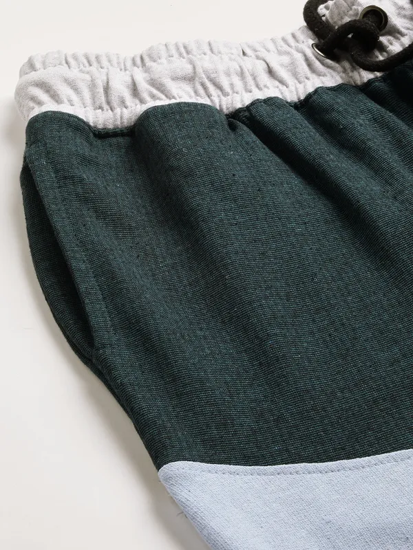 Green_Blue_Cotton_Blend_Contrast_Waistband_Shorts_For_Men