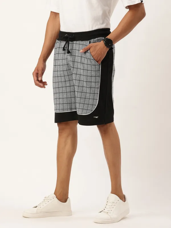 Grey_Checked_Cotton_Blend_Drawstring_Shorts_For_Men