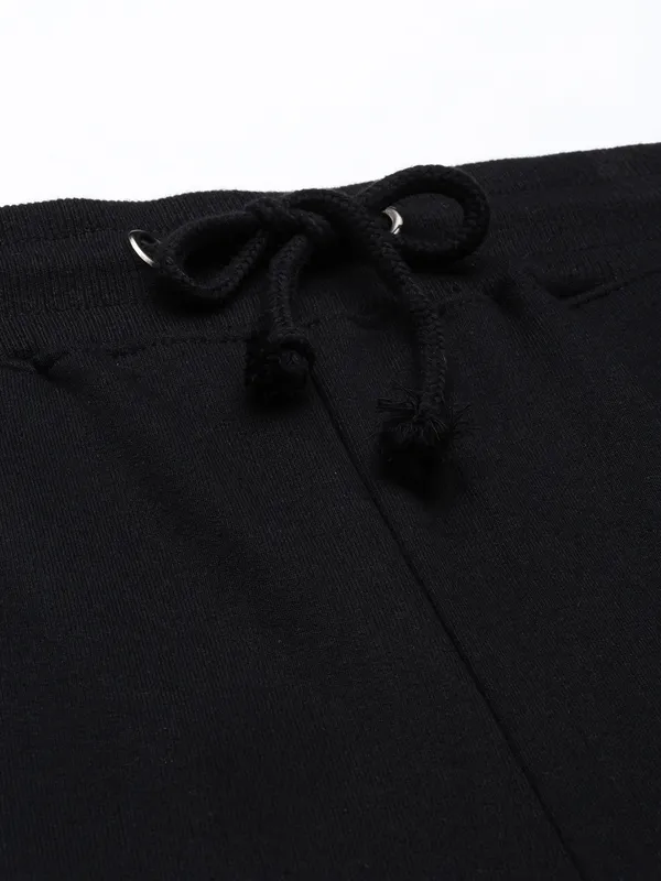 Black_And_White_Striped_Hem_Cotton_Blend_Sports_Shorts_For_Men