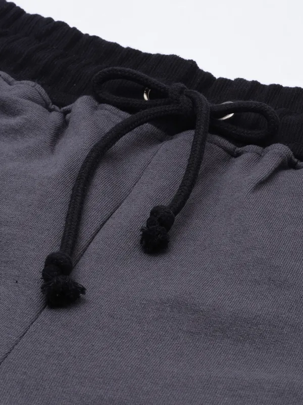 Grey_Contrast_Trim_Cotton_Blend_Sports_Shorts_For_Men