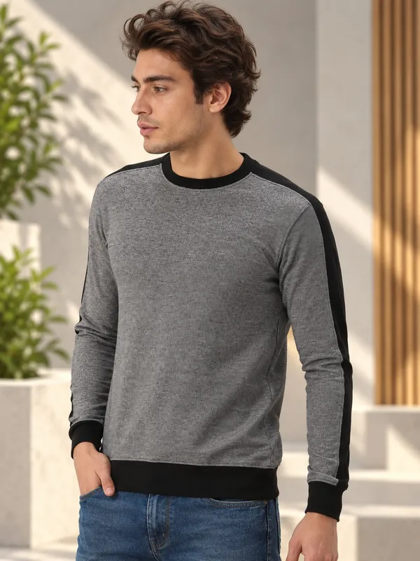 Grey_Knit_Regular_Fit_Crew_Neck_Sweatshirt_for_Men