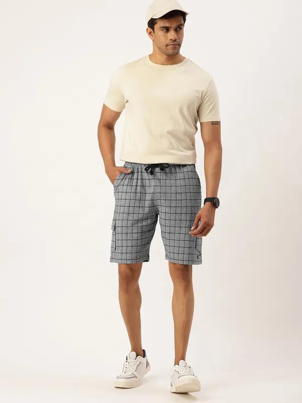 Grey_Checked_Cotton_Blend_Relaxed_Fit_Shorts_For_Men