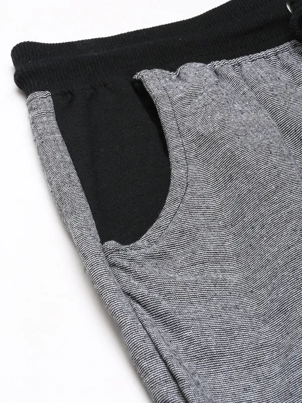 Grey_Melange_Cotton_Blend_Relaxed_Fit_Shorts_For_Men