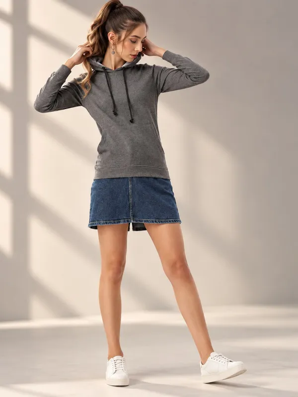 Grey_Hooded_Regular_Fit_Sweatshirt_For_Women
