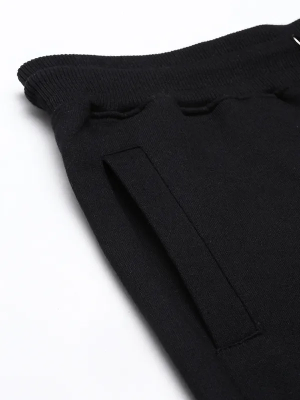 Black_And_White_Striped_Hem_Cotton_Blend_Sports_Shorts_For_Men