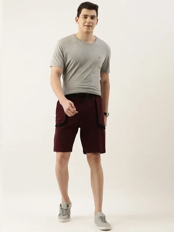 Maroon_Cotton_Blend_Casual_Shorts_For_Men