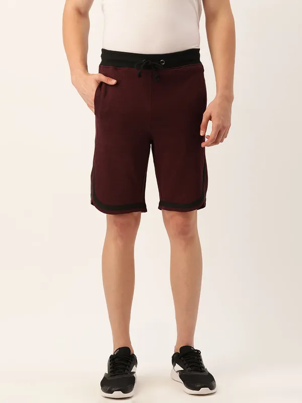Maroon_And_Black_Cotton_Knit_Drawstring_Shorts_For_Men
