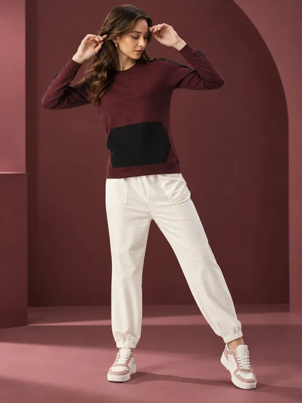 Burgundy_Contrast_Panel_Crew_Neck_Sweatshirt_for_Men_And_Women