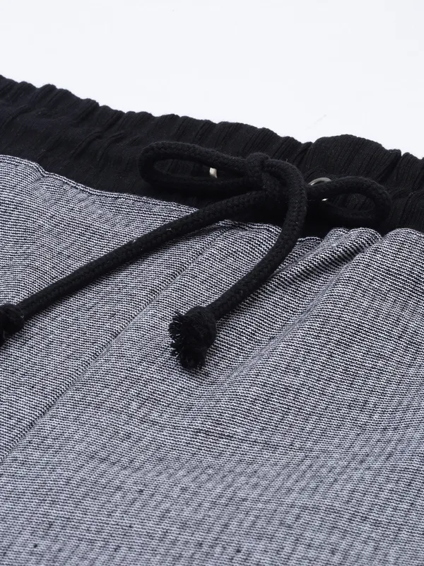 Grey_Cotton_Blend_Drawstring_Athletic_Shorts_For_Men