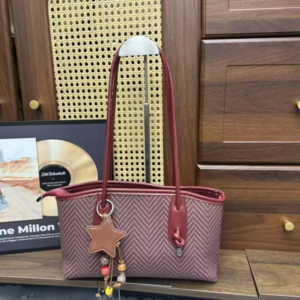 Burgundy_Pu_Fabric_Premium_Tote_Bag_For_Women