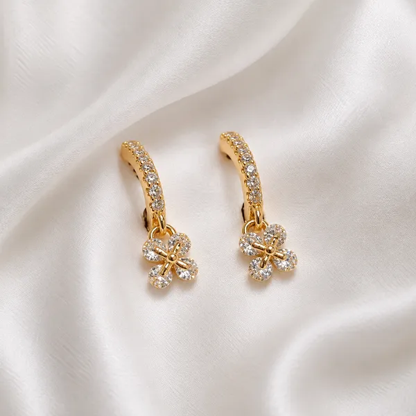 Gold_Brass_Alloy_Earrings_For_Women