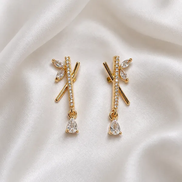Gold_Brass_Alloy_Earrings_For_Women