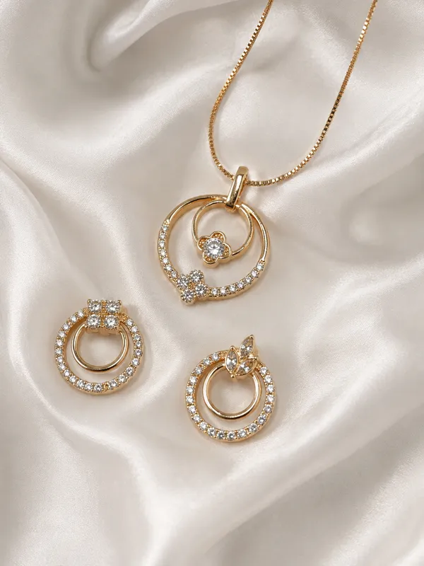Gold_Brass_Alloy_Earrings_For_Women